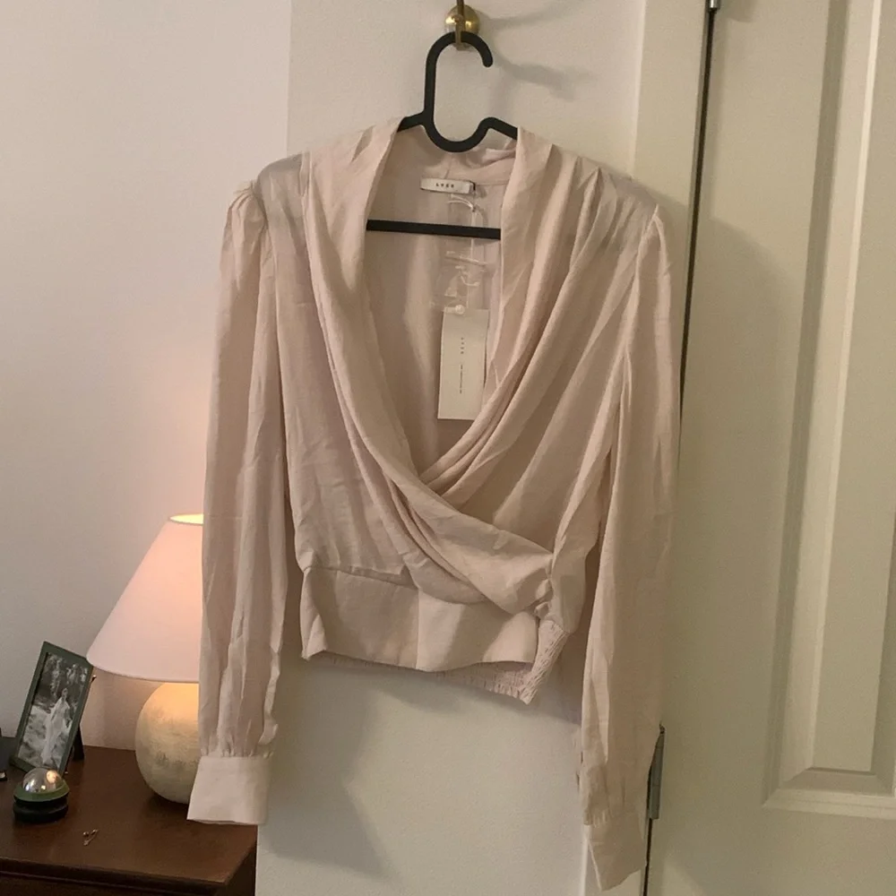 Cream wrap blouse - Picture 1 of 4
